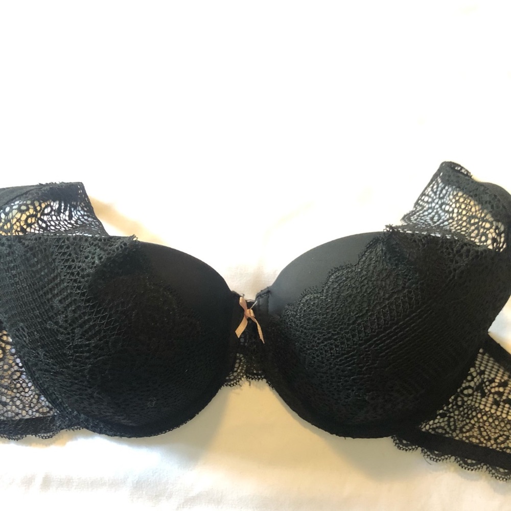 36B Daisy Fuentes underwire bra